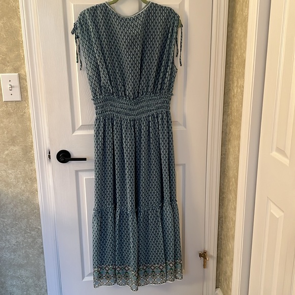 Max Studio Maxi Dress V-neck short sleeves tiered NWT XL - Picture 9 of 10